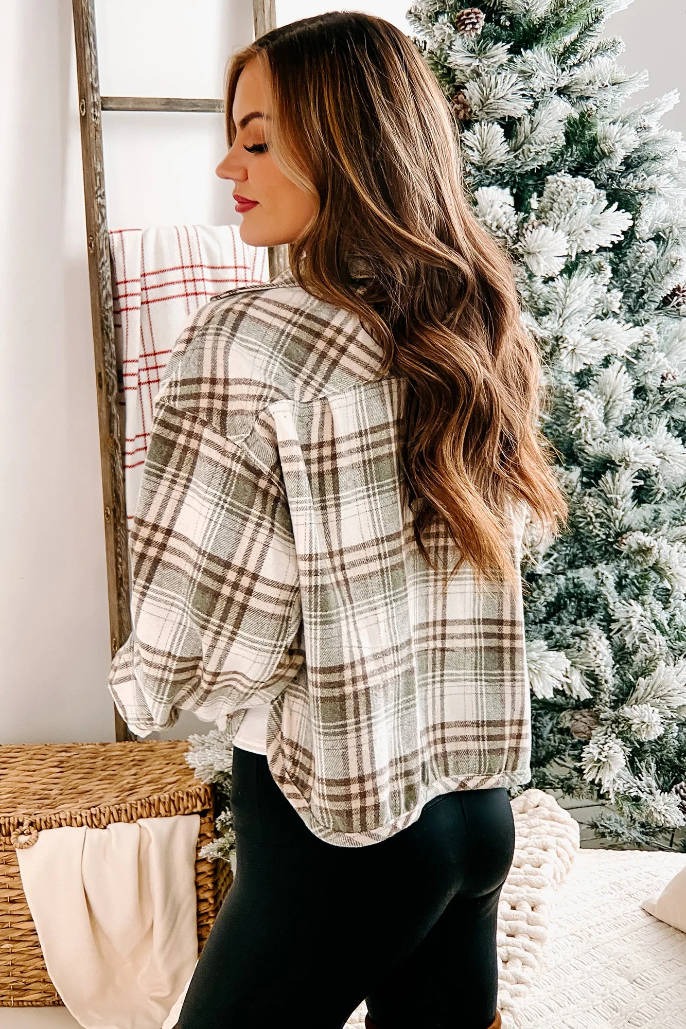 In The Woods Cropped Plaid Shacket (Off White/Sage)