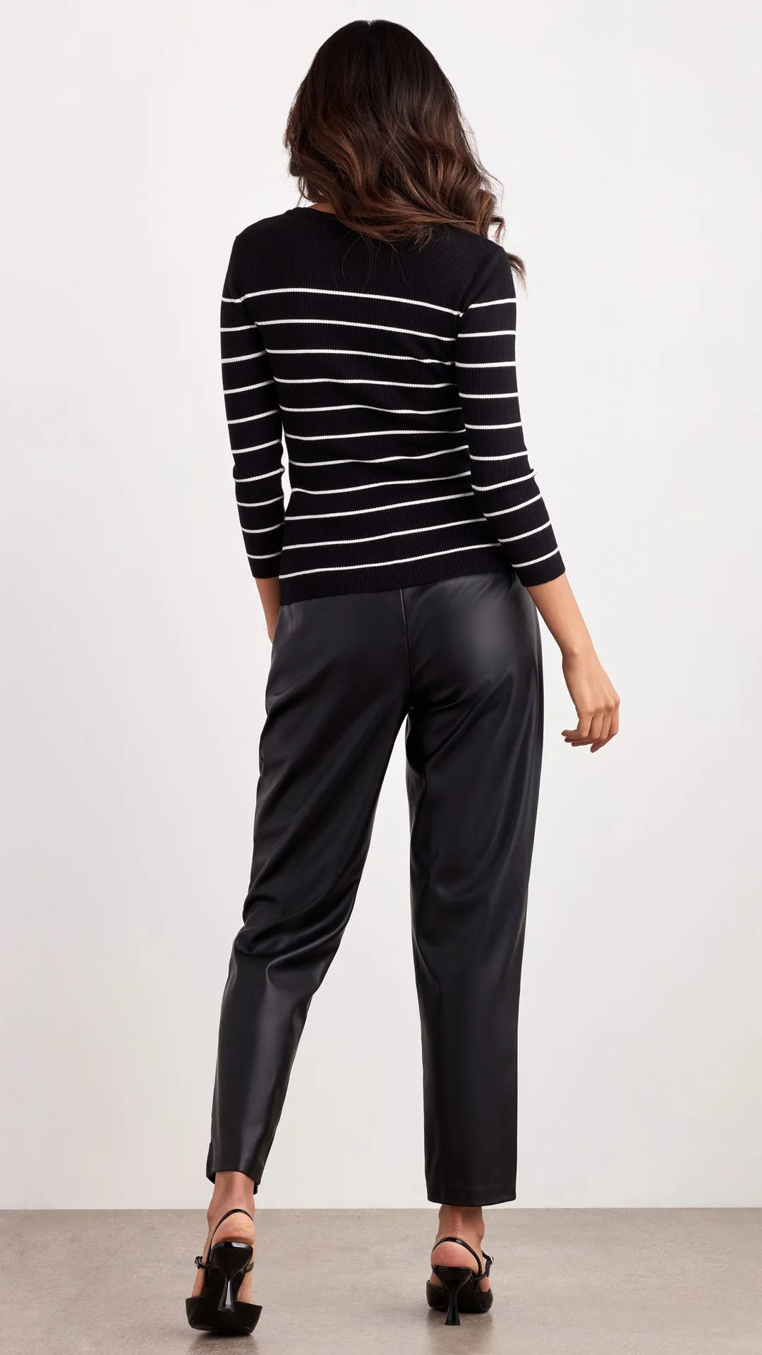 PLEATED FAUX LEATHER PANT